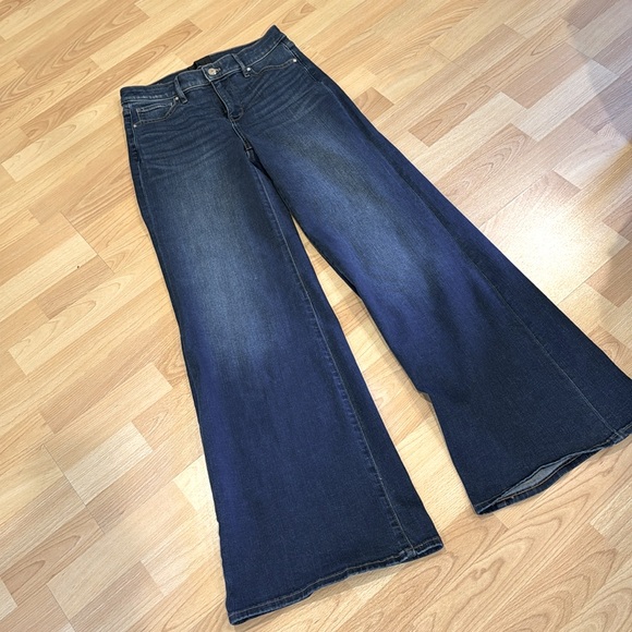 White House’s Black Market wide leg jeans. Size 2. Barely worn. - Picture 4 of 6